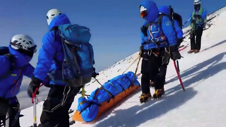 Další turista musel být zachráněn z hory Fudži